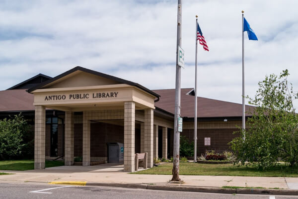 Antigo Library